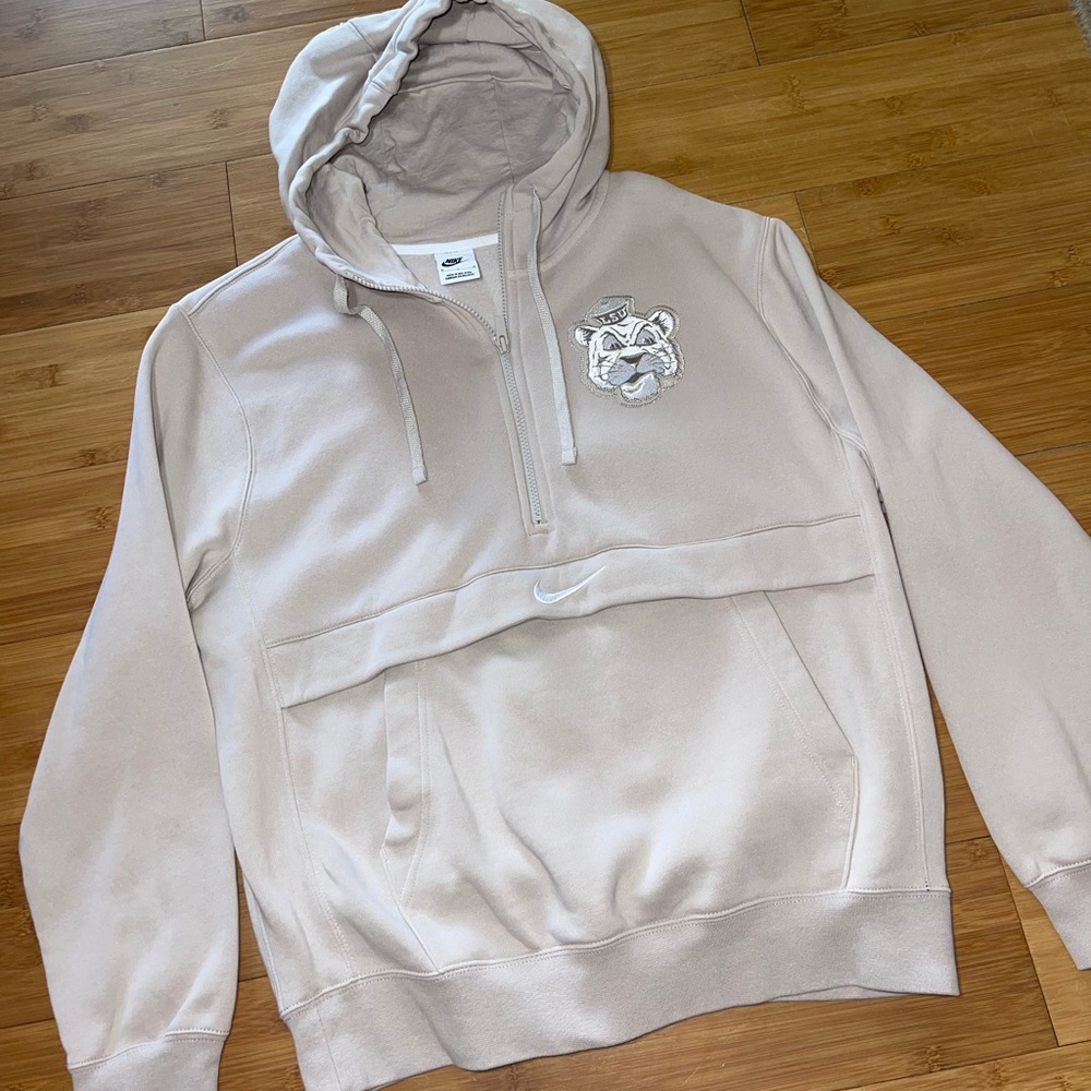 Nike LSU Pullover Size Medium